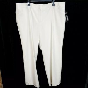 Conrad C Petite 24 Melissa Fit White stretch lined